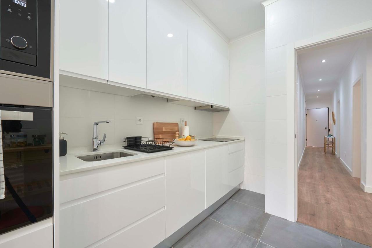 Spacious & Light-Filled 4Br Apartment By Timecoler Amadora Exterior photo