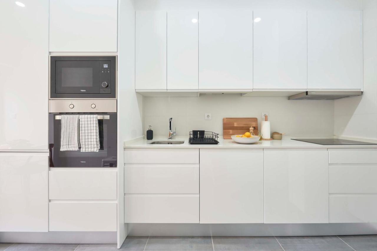 Spacious & Light-Filled 4Br Apartment By Timecoler Amadora Exterior photo